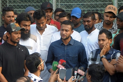 India tour in doubt as Bangladesh cricketers go on strike