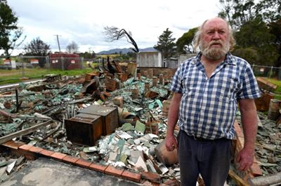 Bushfire-hit Australians still in tents as virus slows recovery
