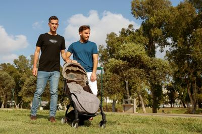 Israeli same-sex couples seek end to surrogacy discrimination