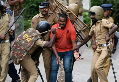 Hindu hardliners step up campaign to block Indian temple to women