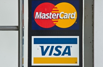 EU forces Visa and MasterCard to cut card fees