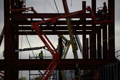 Madrid races to finish new hospital for second wave