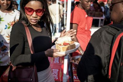 S.Africa's Soweto township celebrates iconic street snack