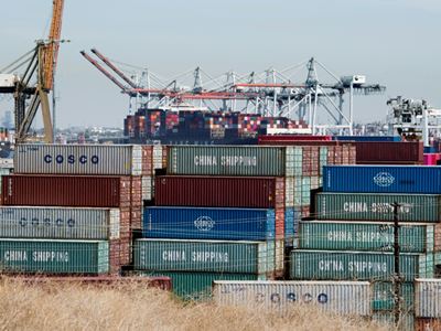 Trade tensions slam brakes on global economy: OECD