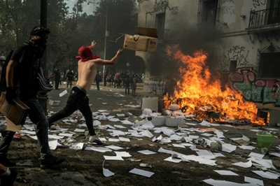 Chile president announces social measures to stem street violence