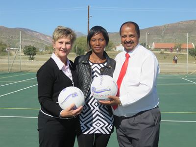 Minister open bane in Prins Albert