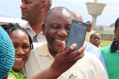 Helicopter brings Ramaphosa to Thembalethu