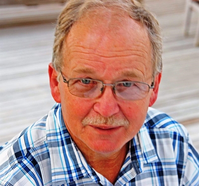 Plaaslike dokter skryf oor Randall Wicomb