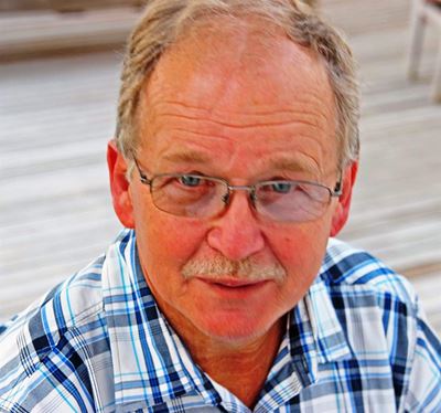 Plaaslike dokter skryf oor Randall Wicomb