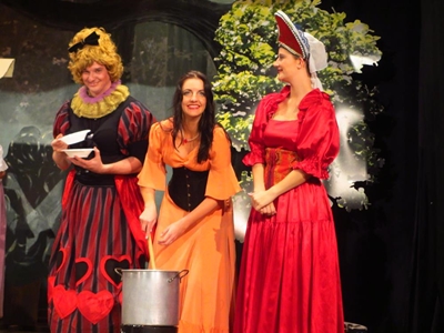 Robin Hood Panto brings down the house