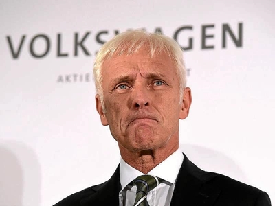 Volkswagen probe shifts to CEO Mueller