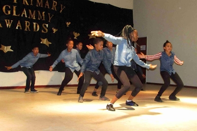 De Waalville bied 'Glammy Awards' aan