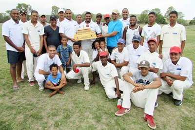 Riversdal behou Hurling-trofee