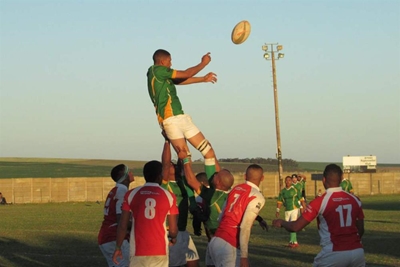 Arrows knip Flying Eagles se vlerke