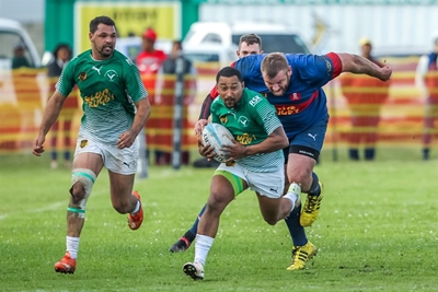 Glenwyne Vaaltyn skitter vir Evergreens