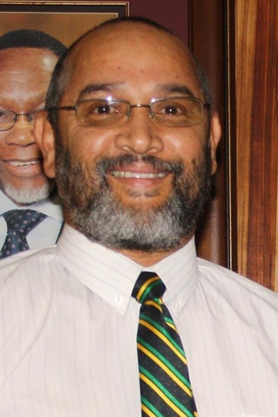 ANC verskoon hulself oor 10 mosies wat ingedien is