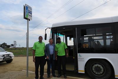 Nuwe busstop vir Syferfontein