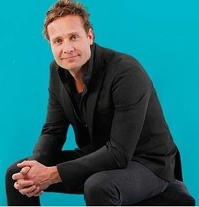 See Craig Hinds live