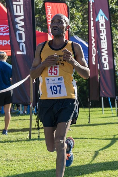 Outeniqua-marathon lok 720 atlete