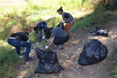 Kusskoonmaakdag in Oudtshoorn gevier