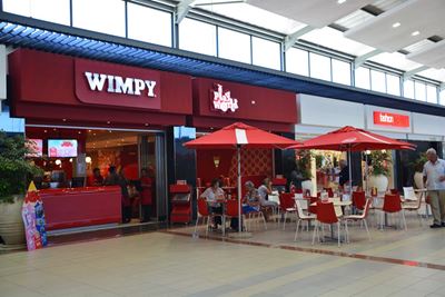 'Wimpy, sizzle fresh from the griddle' in Mosselbaai Mall
