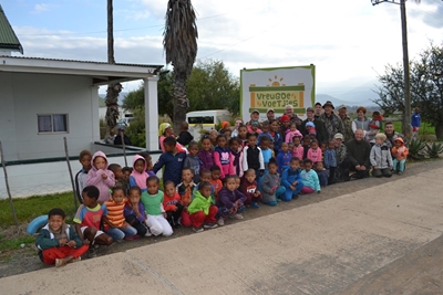 Oorsese boogjagters help kleuterskool