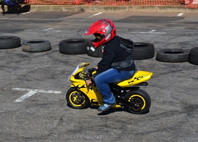 Lekker vermaak by Scooter Race