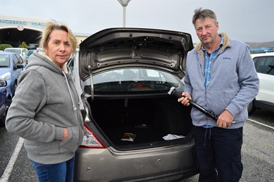 Tourists' dream trip turns into nightmare