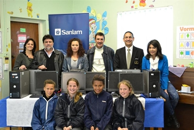 Sanlam Pro-Q Blouster bemagtig Buffelsfontein Laerskool