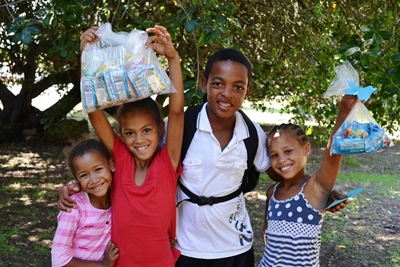 Mosselbaai Care Centre steek Paaseiers weg in Harry Giddey Park