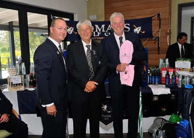 Nomads' and visitors play in Knysna