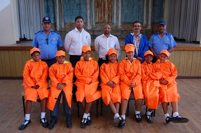 Reënjasse vir skolierpatrollies