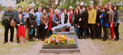 Familie huldig geskiedenis