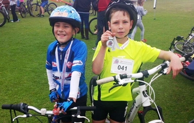 Junior fietsryers van Hartenbos presteer