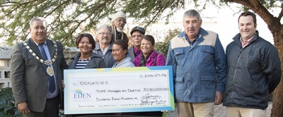 Oudtshoorn ontvang groot skenking