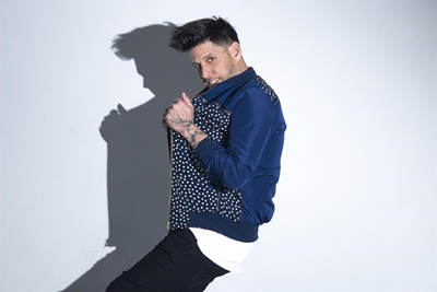 Idols finalist performs in George