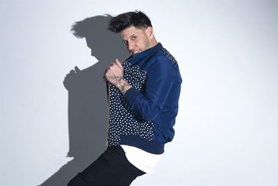 Idols finalist performs in George
