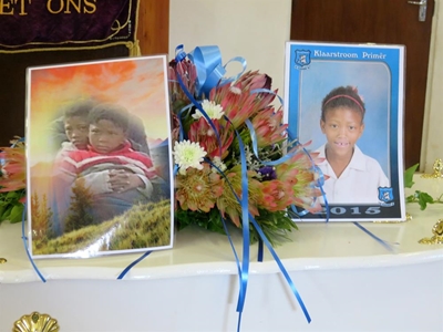 Begrafnis vir Klaarstroom kinders