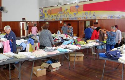 Suidgemeente hou 'n 'jumble sale'