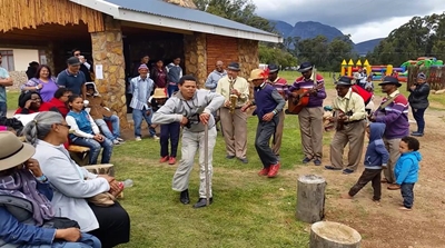 Herold Meander:'n Plaasfees vir almal