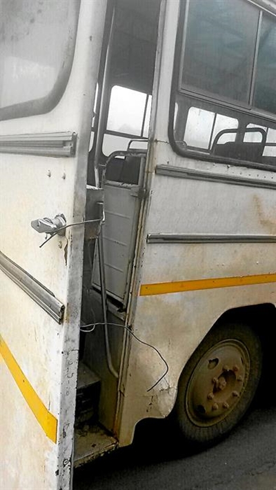 Draad hou nie busdeur toe