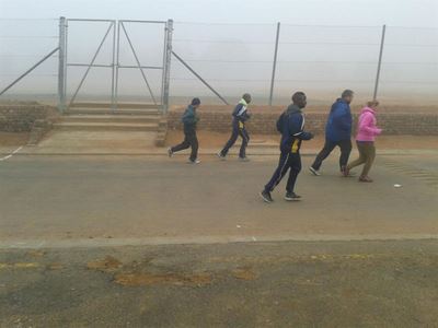 Kyk uit vir 'Projek 2,4 km'
