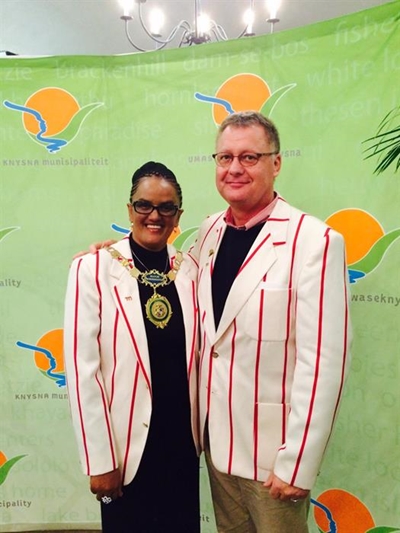 Mayor gets very special blazer