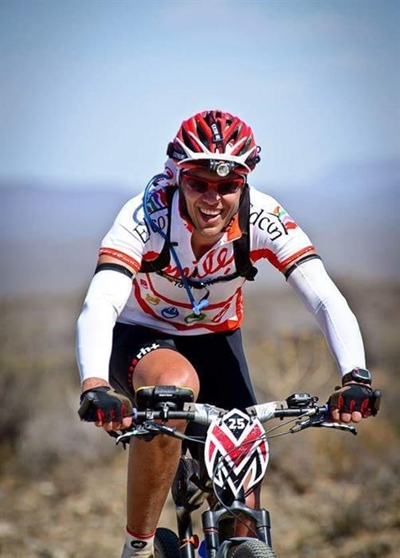Yster fietsryer Kobus oorwin die Munga