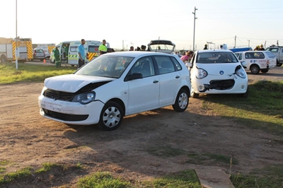 3 car pile-up on Louis Fourie