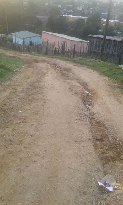 Residents' cars damaged on bad road