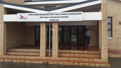 Thembalethu Info Centre a white elephant?