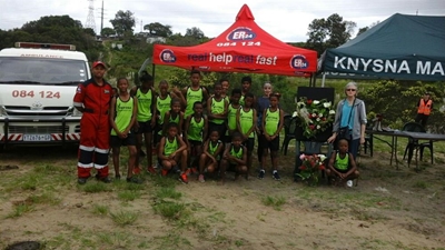 100 Children run for fun in White Location
