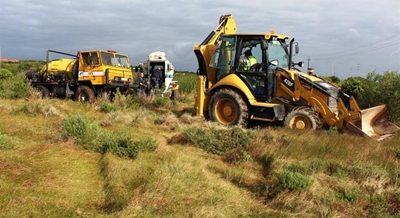Polisie vang diewe, beland in moeras