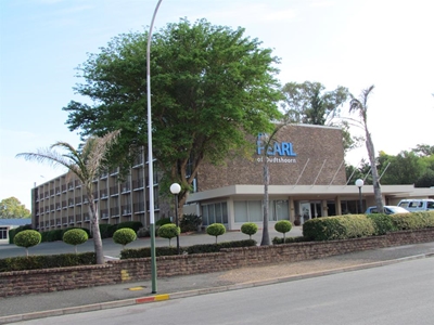 Opvolg: Die Pearl hotel weer oop